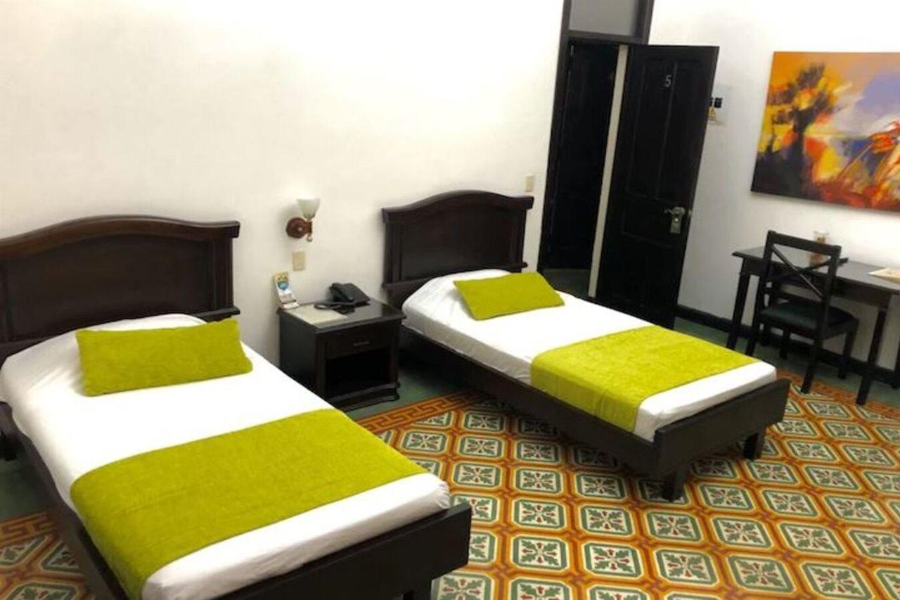 Hotel Casa Escobar Buga Esterno foto