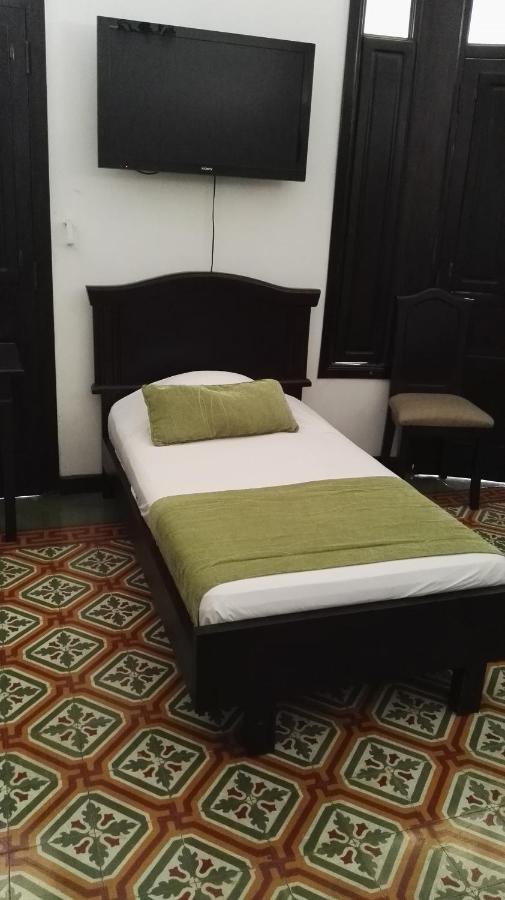 Hotel Casa Escobar Buga Esterno foto