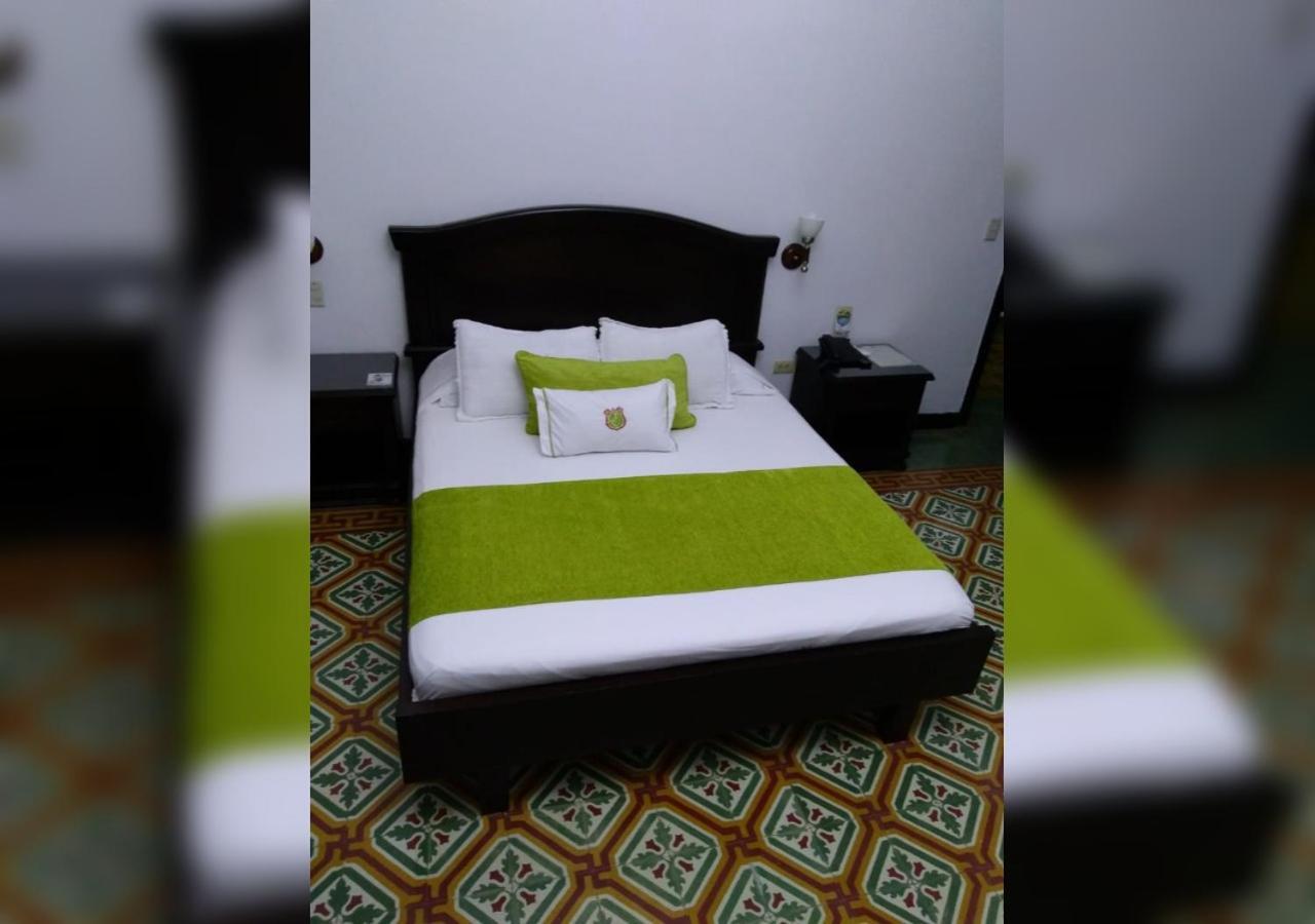 Hotel Casa Escobar Buga Esterno foto
